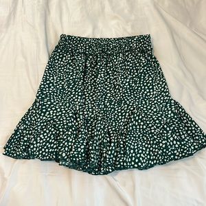 Green and white skirt, size small